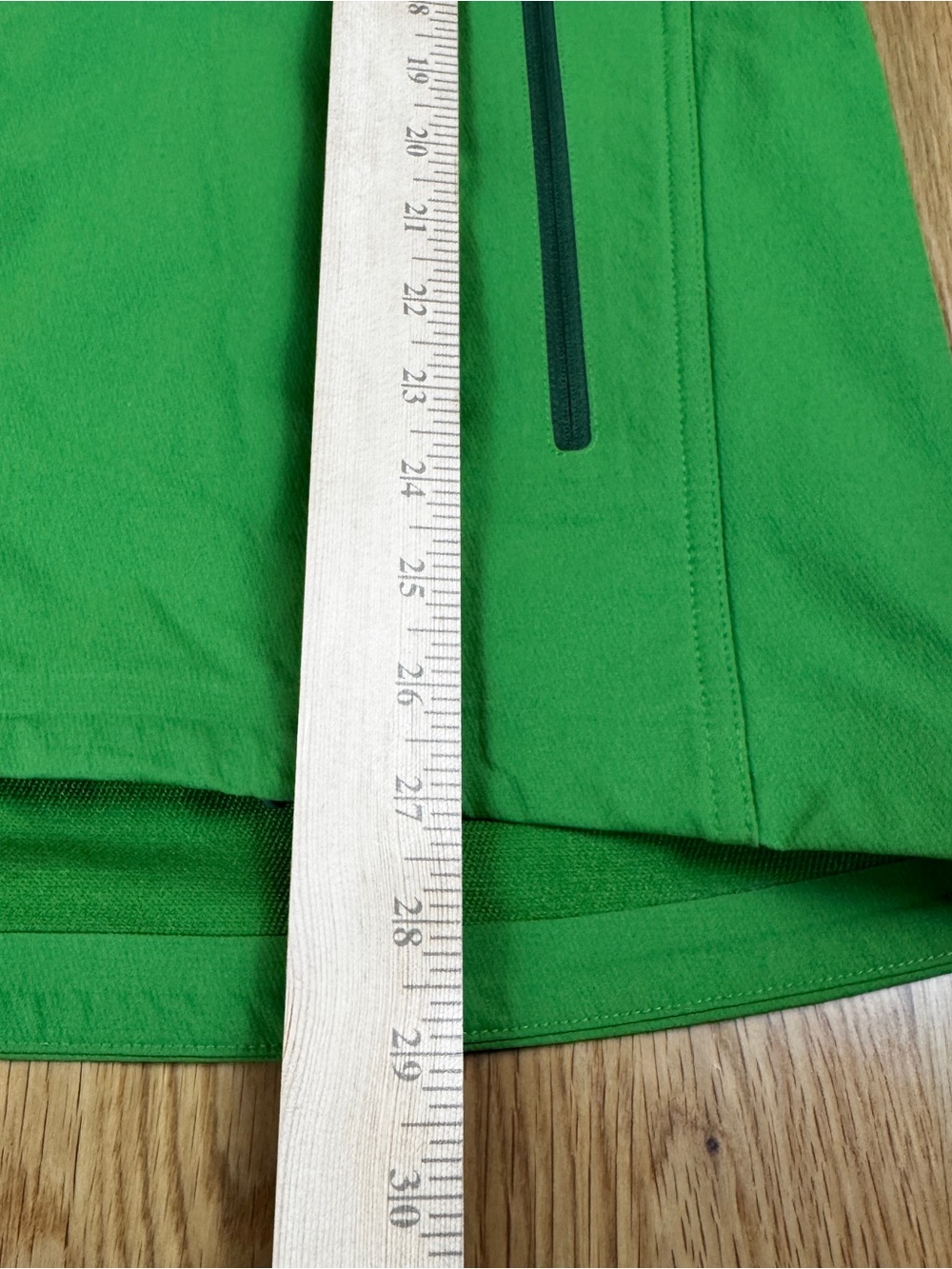 MEC Two-Tone Green Performance Softshell Jacket Medium - Picture 8 of 10